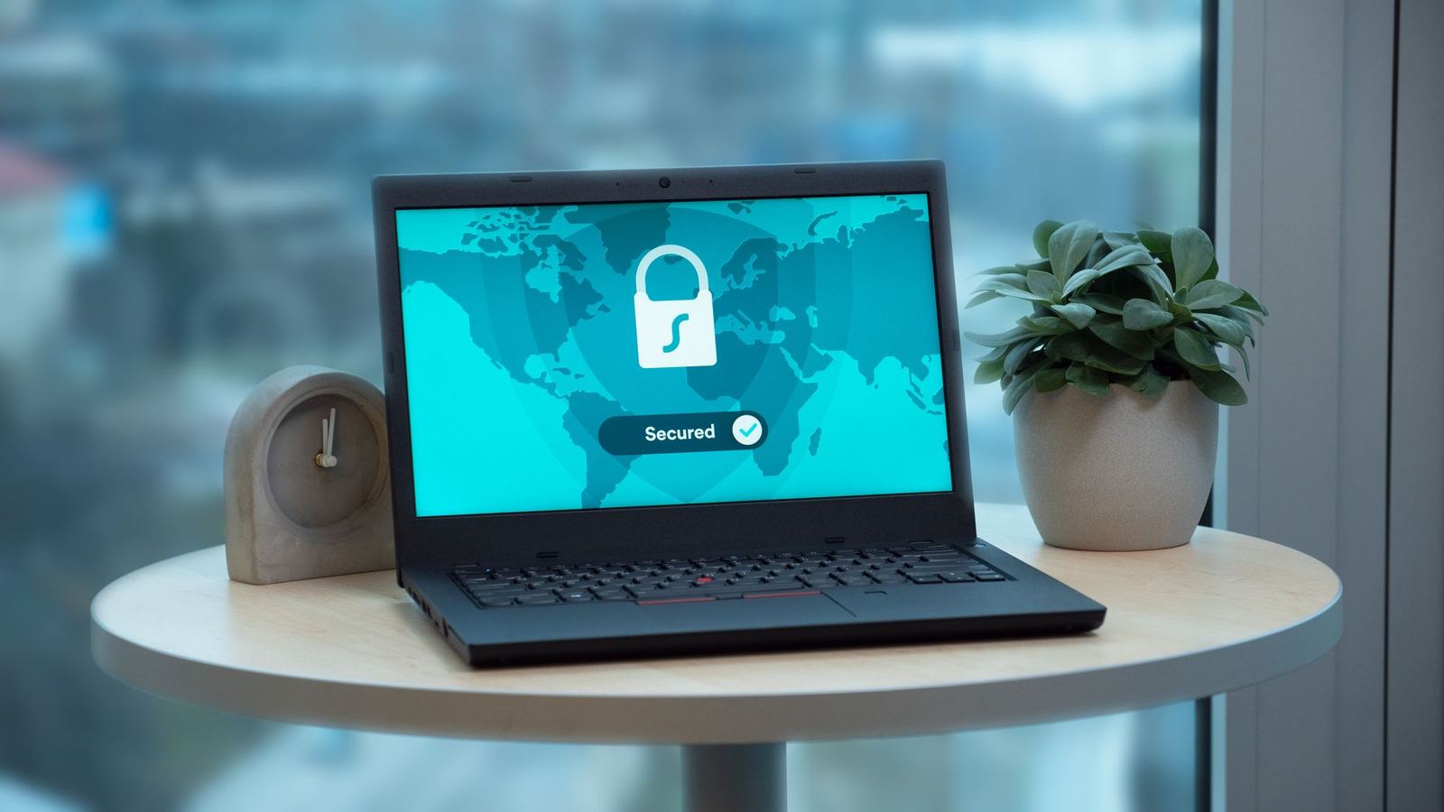 Üretken Yapay Zekâ ve KVKK: Veriyi Yurt İçinde Tutarak Nasıl Kullanırsınız?