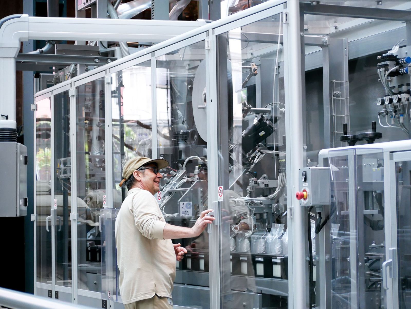 Technician knowledge assistant in a factory