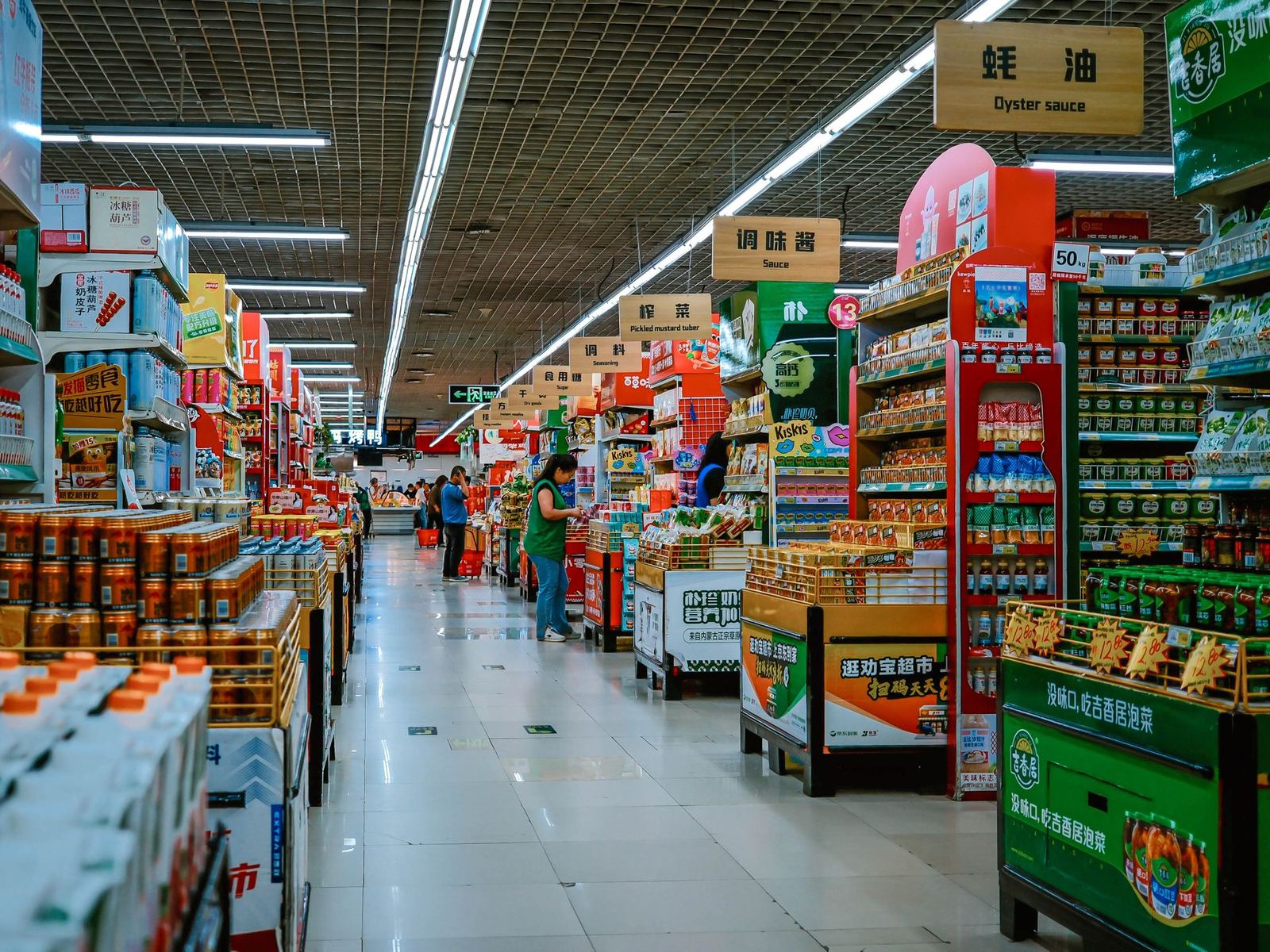 Store density and checkout queue analytics